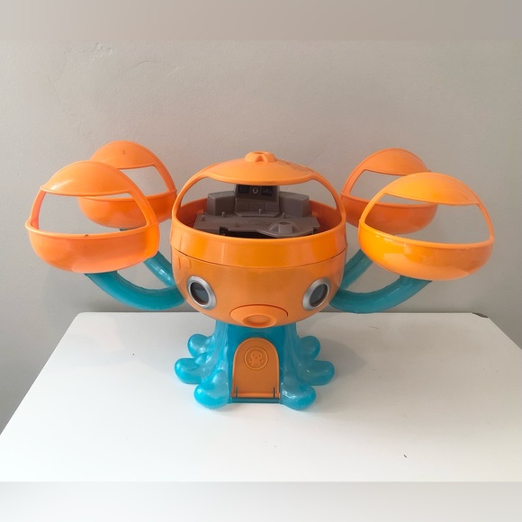 Mattel Toys Octonauts Octopod Shark Adventure Playset Includes 4